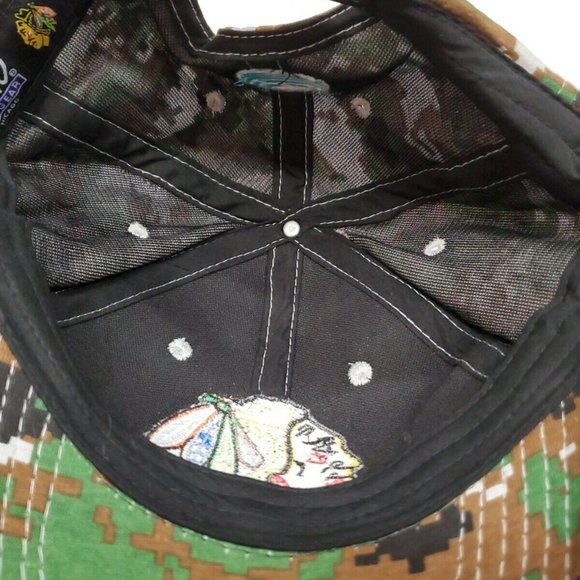 NWOT Chicago Blackhawks Hockey Camp Adjustable Hat - Picture 3 of 9
